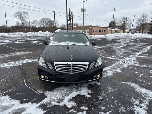 Used 2011 Mercedes-Benz E 350 4MATIC Wagon image 7