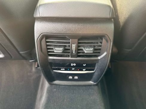 Used 2023 BMW 330i xDrive Sedan AWD/4WD image 14