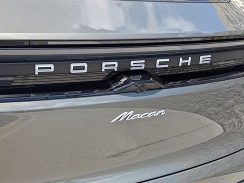 Certified 2025 Porsche Macan Electric image 33
