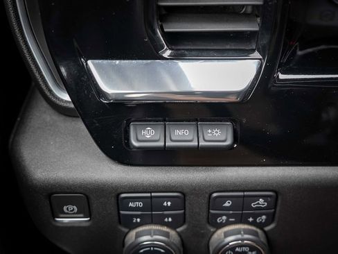 Used 2023 Chevrolet Silverado 1500 High Country w/ Technology Package image 32