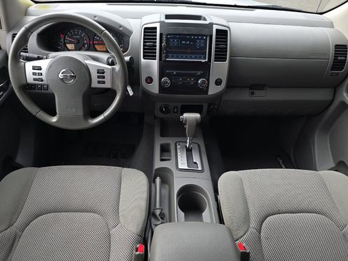 Used 2019 Nissan Frontier SV image 14