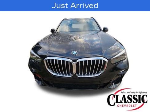 Used 2019 BMW X5 xDrive40i w/ M Sport Package image 3