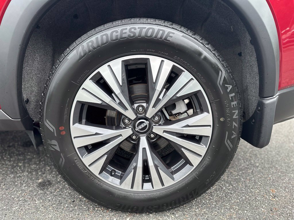 Used 2023 Nissan Rogue SV AWD/4WD image 9