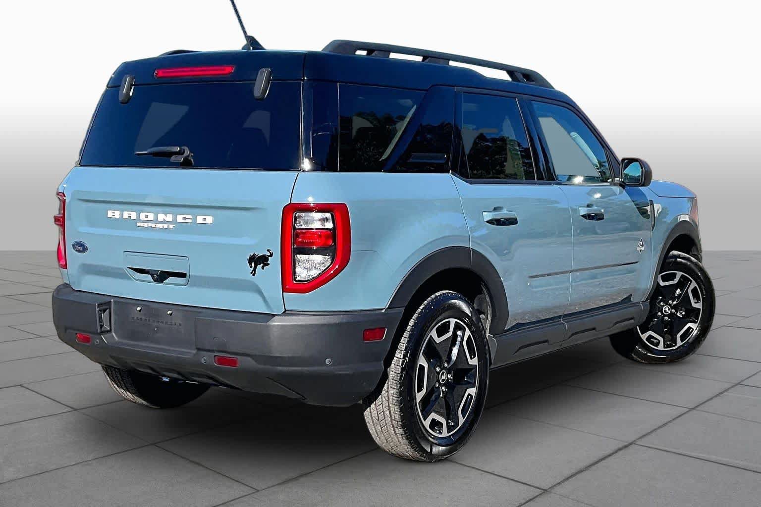 Used 2023 Ford Bronco Sport Outer Banks w/ Tech Package AWD/4WD image 13