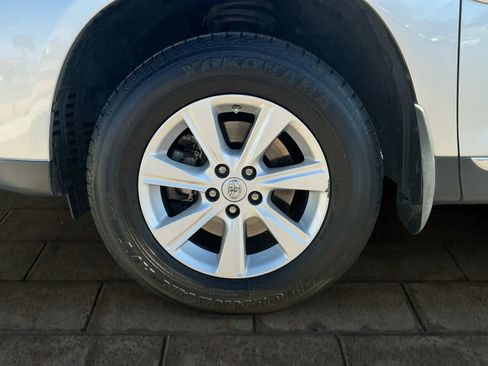 Used 2011 Toyota Highlander 4WD image 24