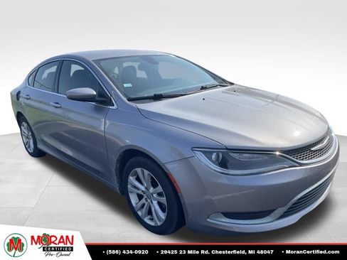 Used 2015 Chrysler 200 Limited FWD image 3