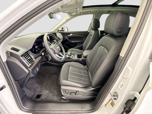 Certified 2021 Audi Q5 Premium Plus w/ Premium Plus Package AWD/4WD image 17
