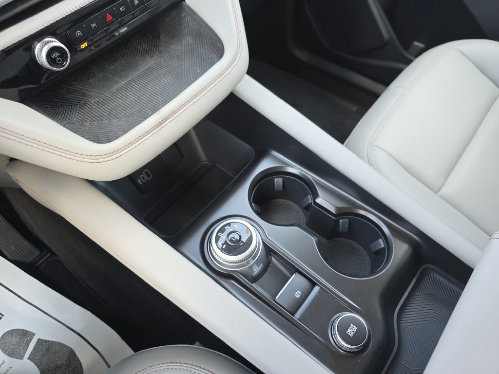 New 2026 Ford Explorer Active w/ Active Comfort Package RWD image 27