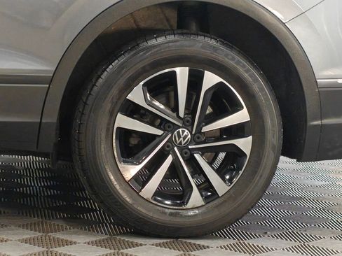 Used 2022 Volkswagen Tiguan S image 36