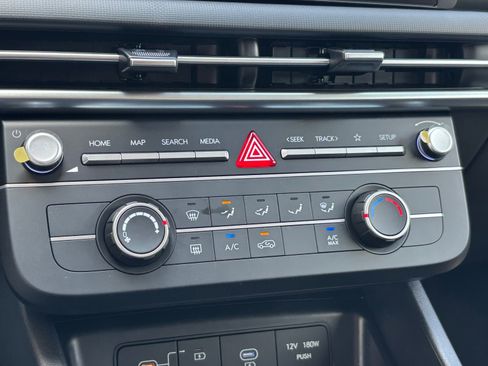 New 2026 Hyundai Tucson SE image 21