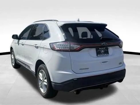 Used 2017 Ford Edge SEL w/ Class II Trailer Tow Package AWD/4WD image 4