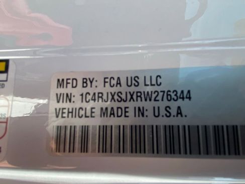 Used 2024 Jeep Wrangler Unlimited Rubicon 392 AWD/4WD image 30