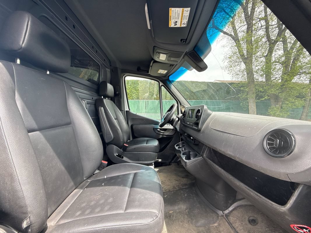 Used 2023 Mercedes-Benz Sprinter 2500 image 19