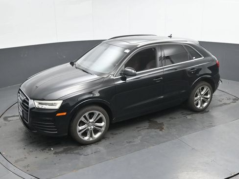 Used 2018 Audi Q3 2.0T Premium Plus w/ Premium Plus Package AWD/4WD image 37