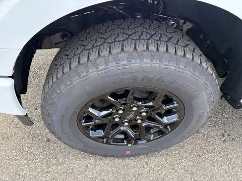New 2026 Ford F150 XLT w/ XLT Black Appearance Package AWD/4WD image 9