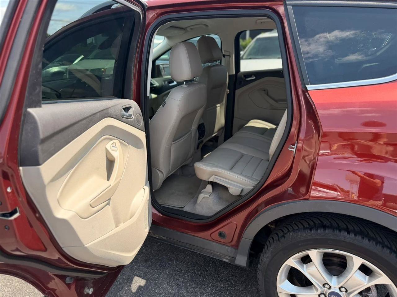 Used 2014 Ford Escape Titanium FWD image 20