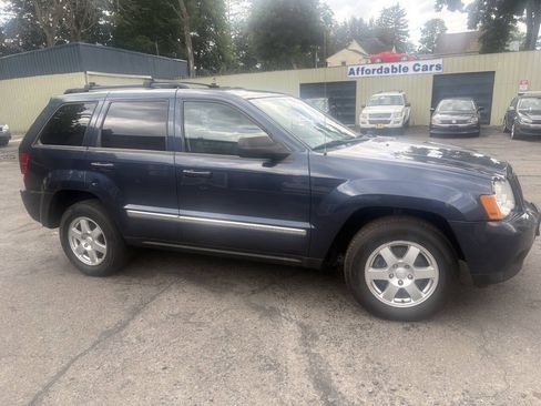 Used 2010 Jeep Grand Cherokee Laredo AWD/4WD image 25
