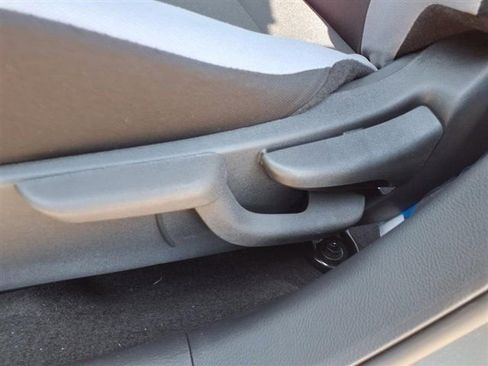 New 2025 Nissan Versa S image 28