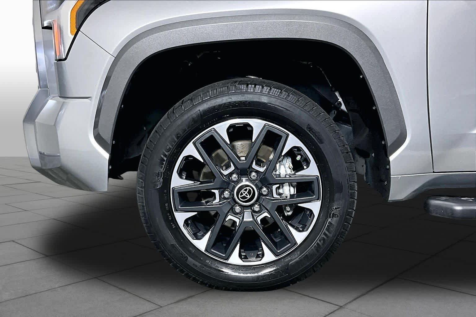 Used 2024 Toyota Tundra Limited w/ Power Package AWD/4WD image 10