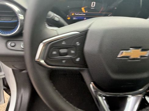 New 2026 Chevrolet Trax LT w/ Sunroof Package image 23