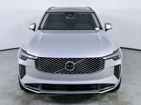 Certified 2025 Volvo XC90 B6 Plus image 38