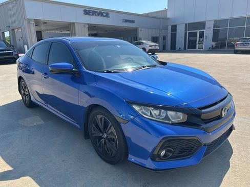 Used 2018 Honda Civic EX image 2