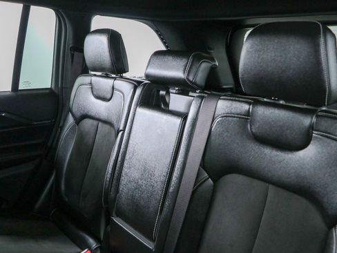 Used 2023 Jeep Grand Cherokee Altitude AWD/4WD image 24
