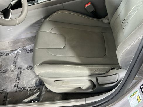 Used 2023 Hyundai Elantra SEL w/ Convenience Package FWD image 19