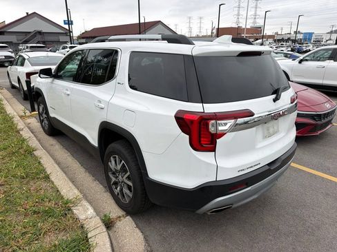 Used 2023 GMC Acadia SLT FWD image 4