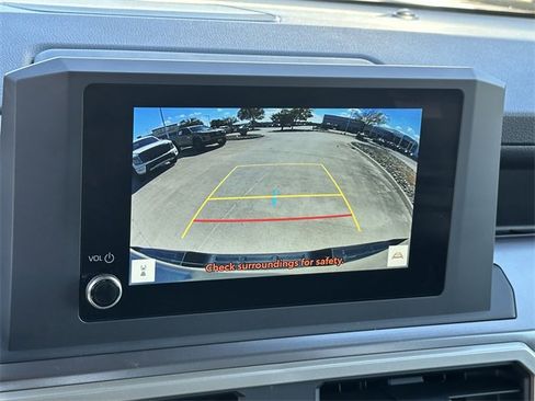 Used 2025 Toyota Tacoma SR5 image 18