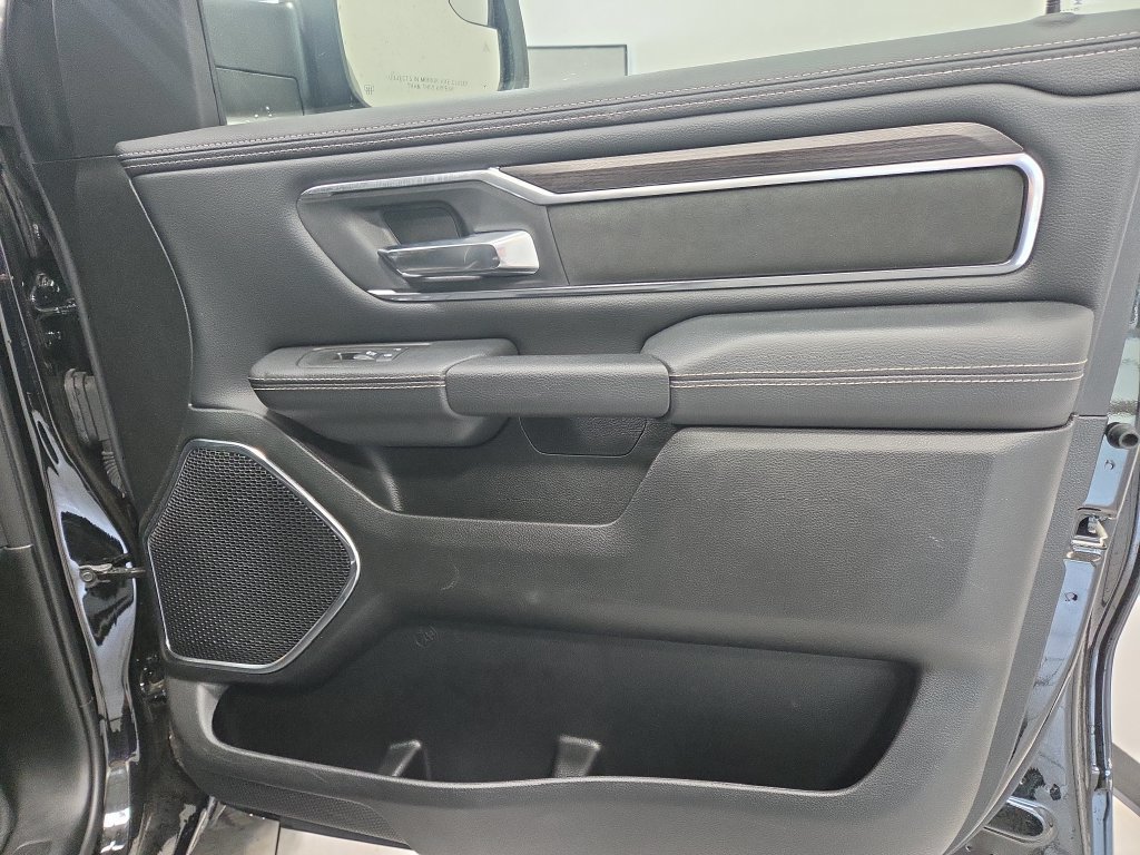 Used 2026 RAM 1500 Laramie AWD/4WD image 17