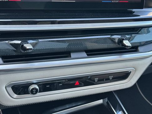 New 2026 BMW ALPINA XB7 AWD/4WD image 25