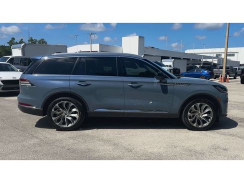 Used 2025 Lincoln Aviator Reserve w/ Luxury Package AWD/4WD image 9