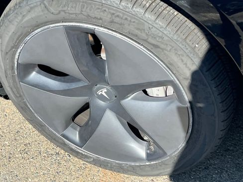 Used 2019 Tesla Model 3 Standard Range RWD image 10