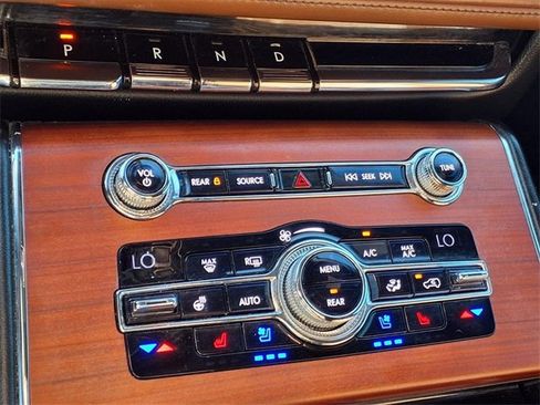 Certified 2020 Lincoln Aviator Reserve w/ Elements Package Plus image 21