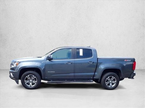 Used 2017 Chevrolet Colorado Z71 AWD/4WD image 2