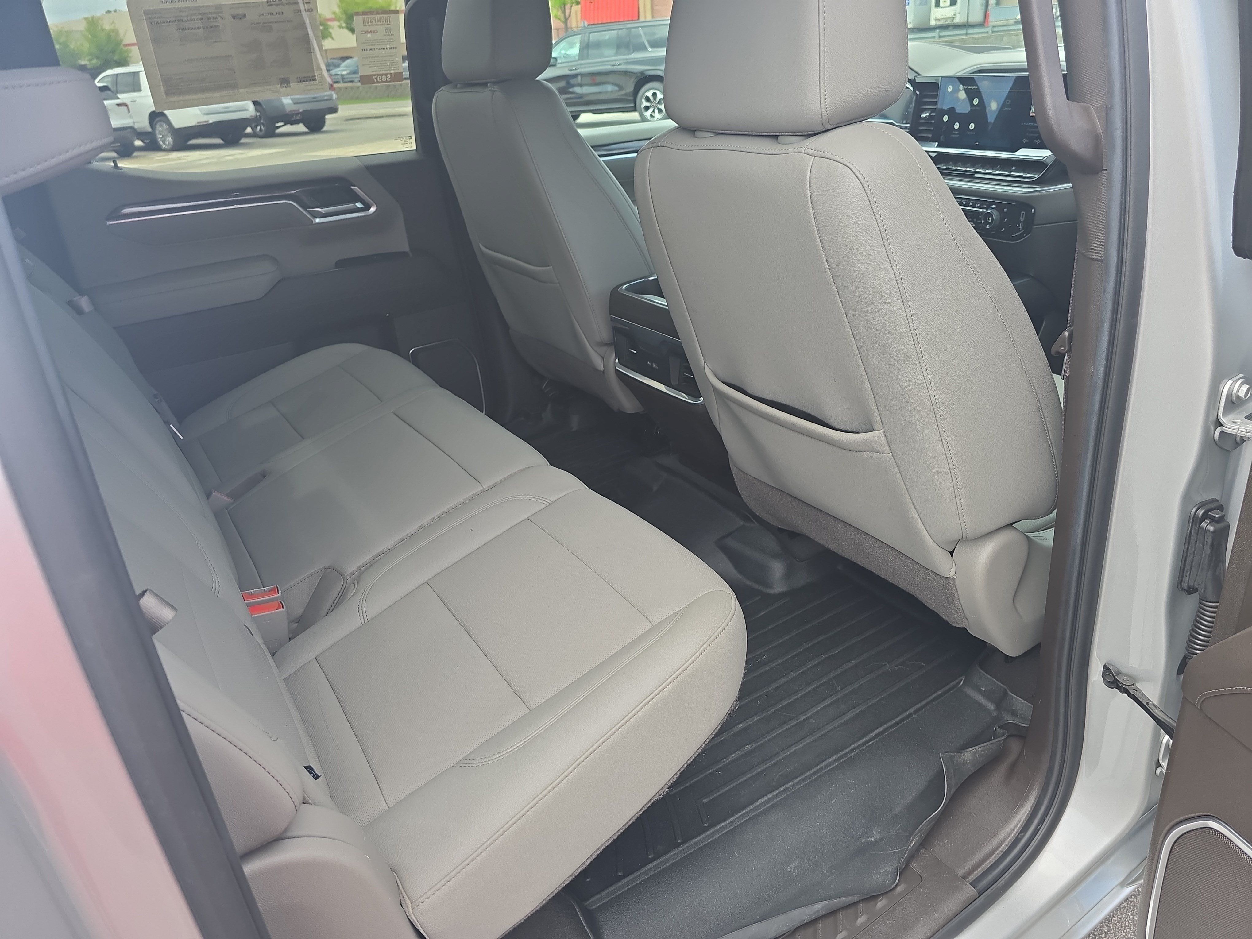 Used 2022 Chevrolet Silverado 1500 LTZ w/ Max Trailering Package AWD/4WD image 11