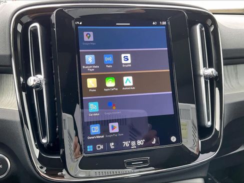 Used 2025 Volvo XC40 B5 Core w/ Protection Package Premier image 35