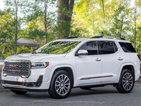 Used 2021 GMC Acadia Denali w/ Denali Technology Package FWD image 50
