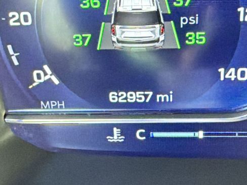 Certified 2024 Chevrolet Suburban RST image 18