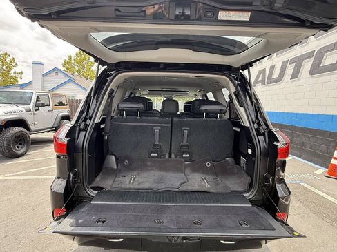 Used 2017 Lexus LX 570 4WD w/ Luxury Package image 21