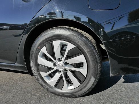 Used 2024 Nissan Altima 2.5 S image 9