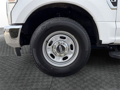 Used 2020 Ford F250 XL w/ Power Equipment Group image 13
