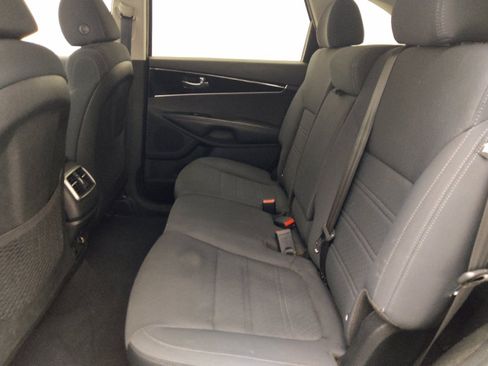 Used 2019 Kia Sorento FWD w/ Option Group 020 image 18