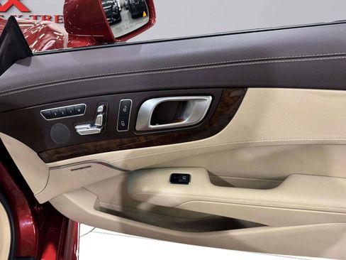 Used 2018 Mercedes-Benz SL 550 image 29