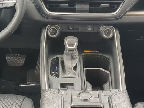 Used 2024 Toyota Grand Highlander Limited image 19