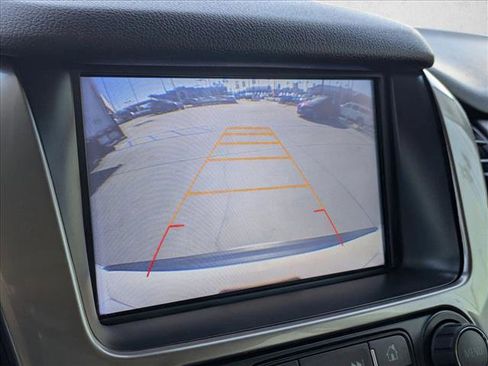 Used 2017 Chevrolet Suburban LT image 14