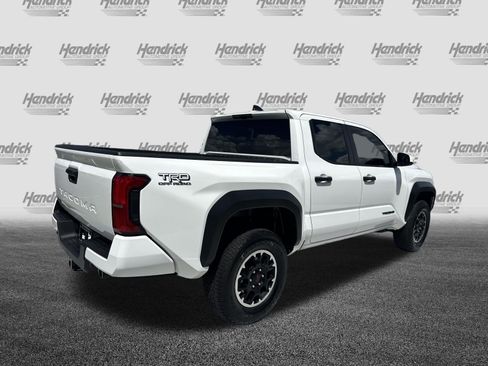 Certified 2025 Toyota Tacoma TRD Off-Road AWD/4WD image 10