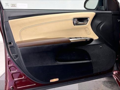 Used 2016 Toyota Avalon Limited image 26