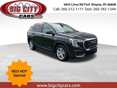 Used 2024 GMC Terrain SLE w/ Driver Convenience Package FWD image 1